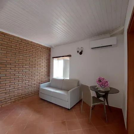 בית נופש Villa Maria Elena ריקאדי
