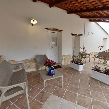 בית נופש Villa Maria Elena *
